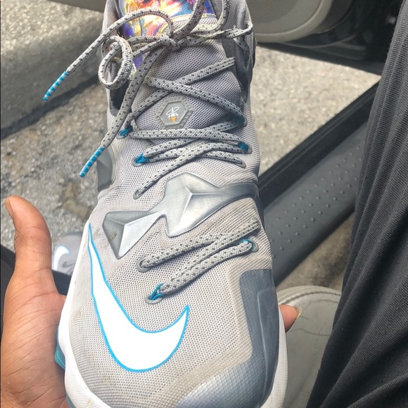 lebron james gym shoes